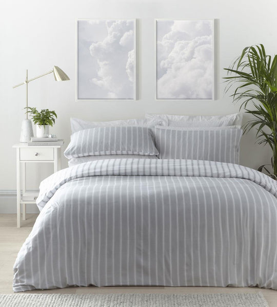 Grey stripe duvet set quilt cover pillow cases new reversible white bedding